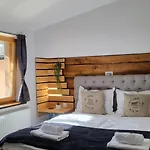 Bed & Breakfast Hisa Stare Mame 3*