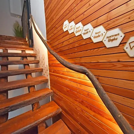 Hisa Stare Mame Nočitev z zajtrkom