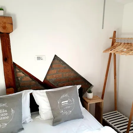 Hisa Stare Mame Bed & Breakfast *