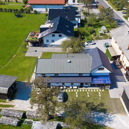 Bed & Breakfast Hisa Stare Mame Kamnik