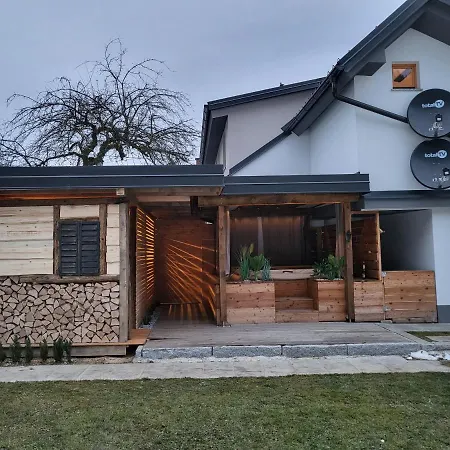 Bed & Breakfast Hisa Stare Mame