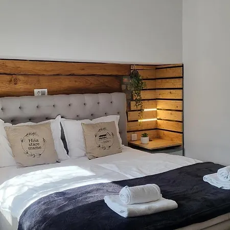 Hiša Stare Mame Bed & Breakfast Kamnik
