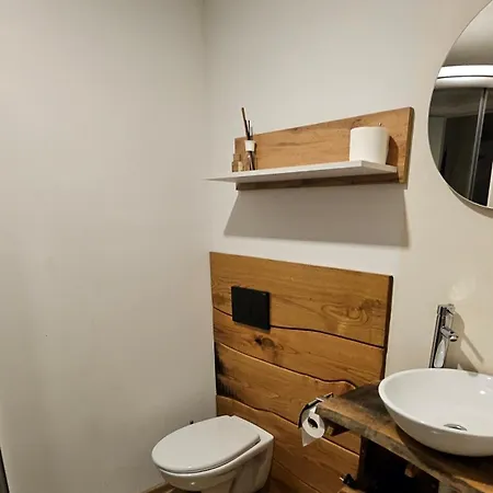 Hisa Stare Mame 卡姆尼克