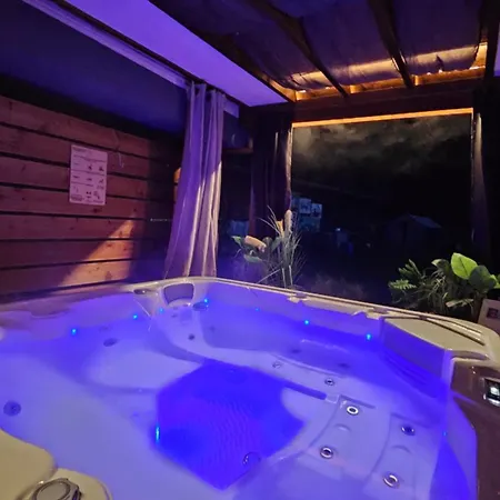 Hisa Stare Mame Nočitev z zajtrkom